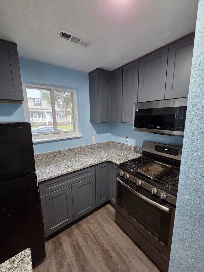 Foto del edificio - 816 E 30th St