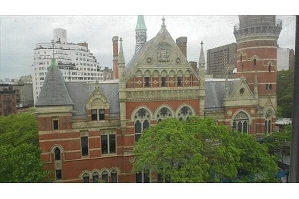 Building Photo - 69 W 9th St