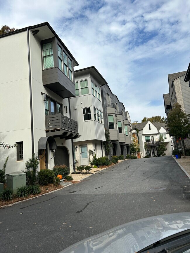 220 Colebrook St NE, Atlanta, GA 30307 Condo for Rent in Atlanta, GA
