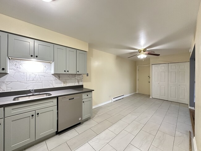 Foto del edificio - 630 Lincoln Ave