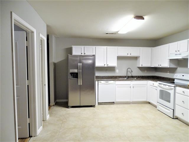 Building Photo - 4338 Forest Point Dr