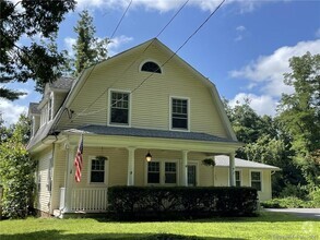 Building Photo - 23 Deer Park Rd