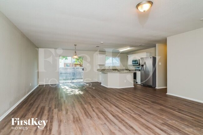Building Photo - 10756 Irish Glen Trail