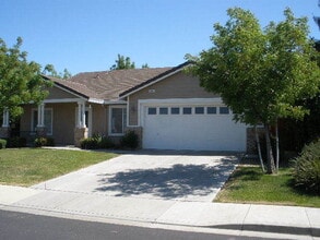 Building Photo - 600 Boone Dr