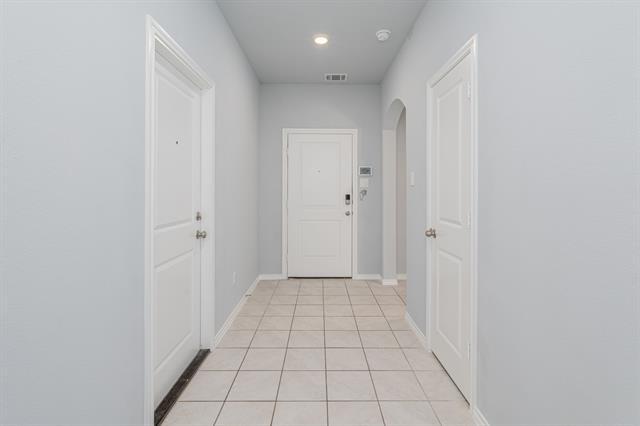 Foto del edificio - 811 Emerald Dr