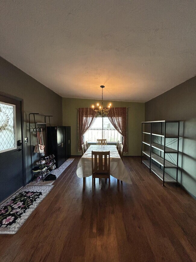 Foto del edificio - Charming 3-Bedroom home with 2 Baths & 1700 Sq Ft in Moscow, ID!