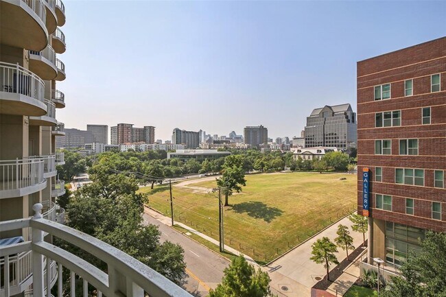 Building Photo - 3225 Turtle Creek Blvd