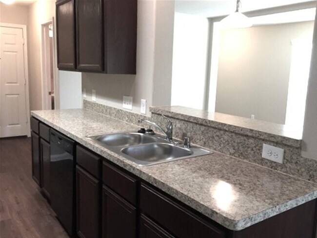 Building Photo - 15450 Bammel Oaks Ct