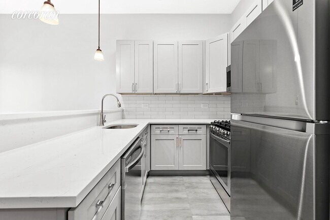 Building Photo - 587 Greene Ave