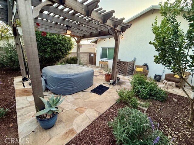 Foto del edificio - 722 Tressy Ave