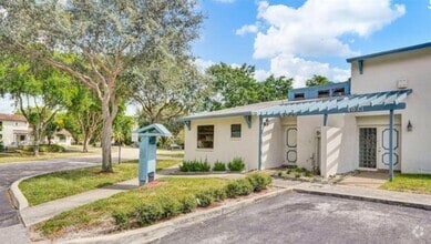 Building Photo - 4029 SW 68th Way