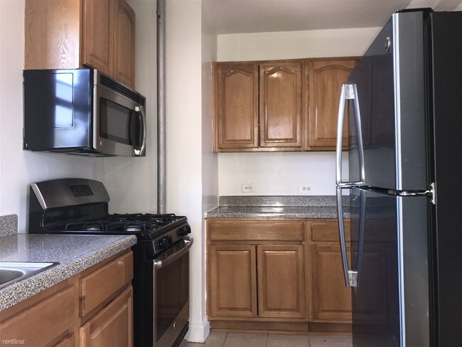 Building Photo - 2 br, 1 bath Apartment - 550 W 190th St