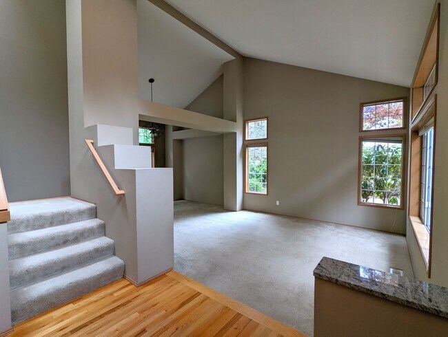 Building Photo - Spacious McCormick Woods 4 Bedroom Home!