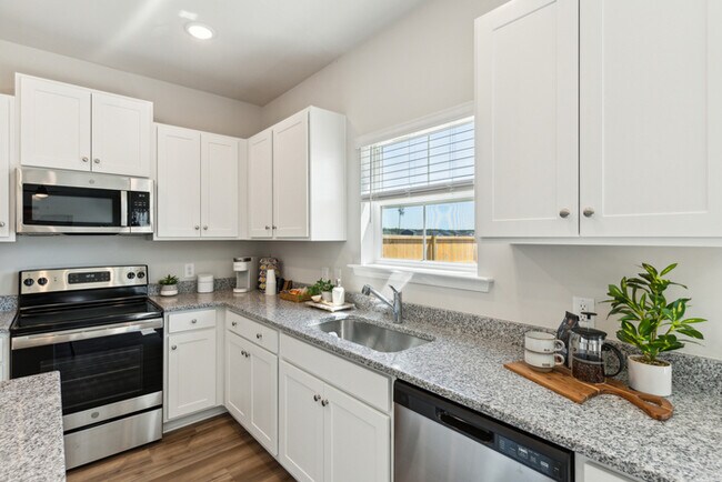 Building Photo - 463 Navona Dr