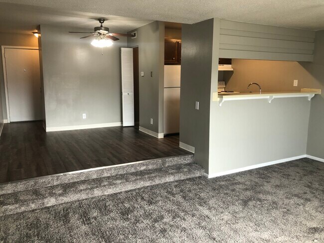 Foto del edificio - Kingston Cove Apartments