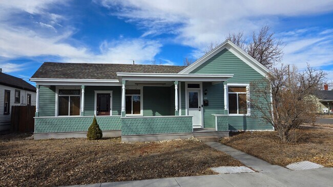 Foto del edificio - PET FRIENDLY 3 BEDROOM, 2 BATHROOM, DOWNTOWN LOCATION!