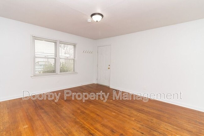 Foto del edificio - 4913 Carolyn Ln