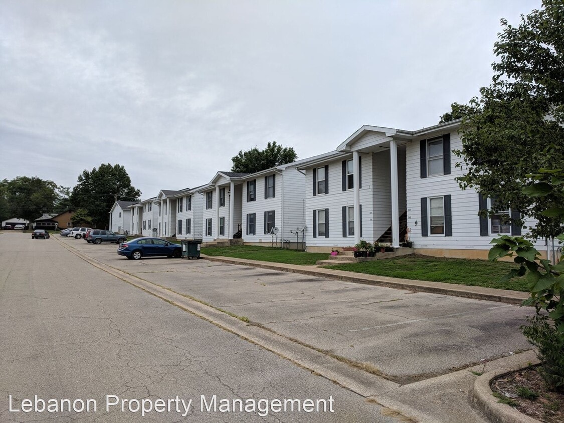 2 br, 1 bath House 742 Parkhurst Drive House Rental in Lebanon, MO