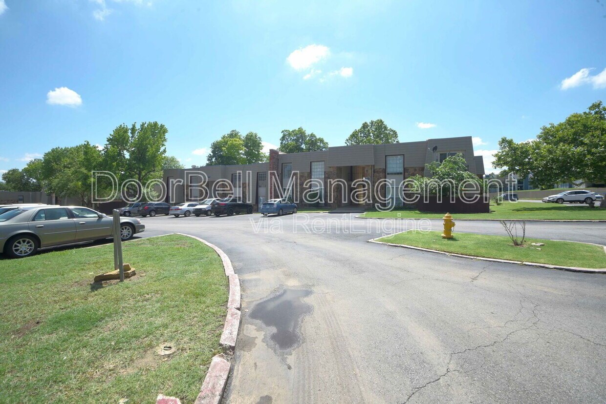 Foto principal - 4316 E 67th St