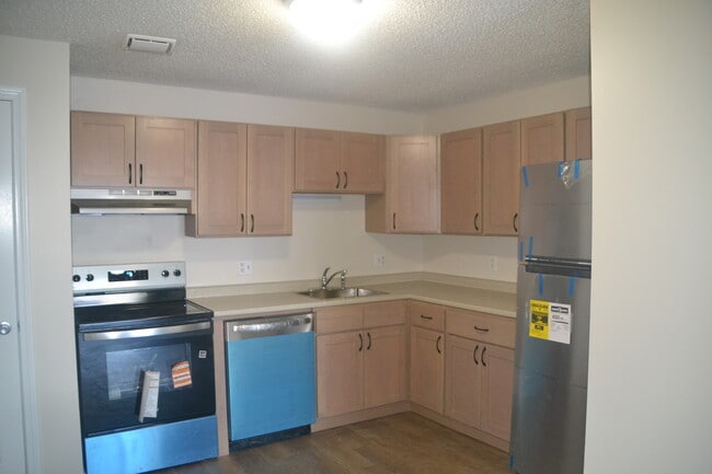 Photo - 12 St James Pl Apartment