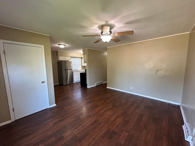 Foto del edificio - 3 bed, 1 bath Home for rent in Waterloo