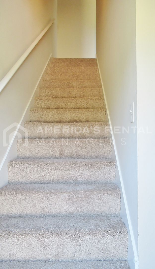 Foto del edificio - 16430 Partrich Blackburn Rd