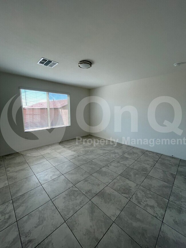 Building Photo - 8807 E Stone Meadow Cir