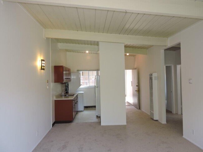 Kitchen Overview - 4527 Overend Ave