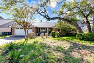 Building Photo - 11209 Deadoak Ln