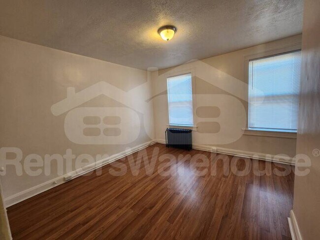 Building Photo - 2765 Chesterfield Ave