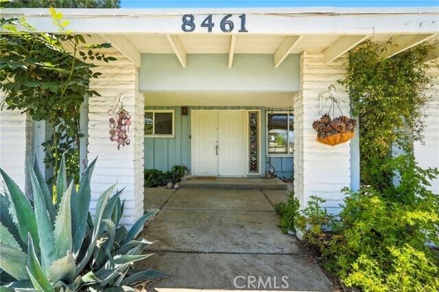 Building Photo - 8461 Valley Circle Blvd