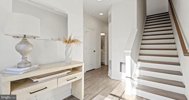 Foto del edificio - 14554 Alsace Ln