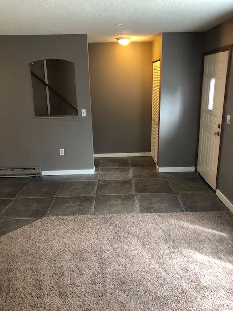 Foto principal - 730 W Village Rd