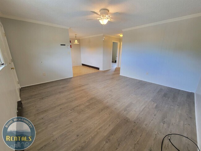 Foto del edificio - Highly Sought After Downtown Condo