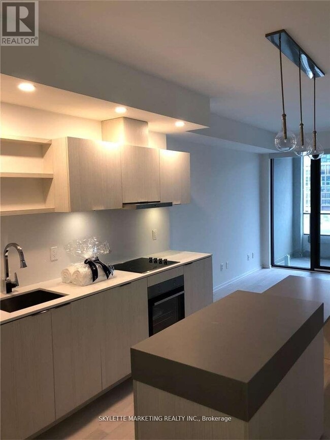 Building Photo - 12 Bonnycastle St