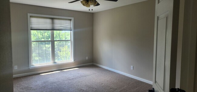 Foto del edificio - Spacious Home with Room to Spread Out