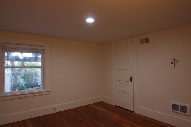 Building Photo - 419 Belvedere St