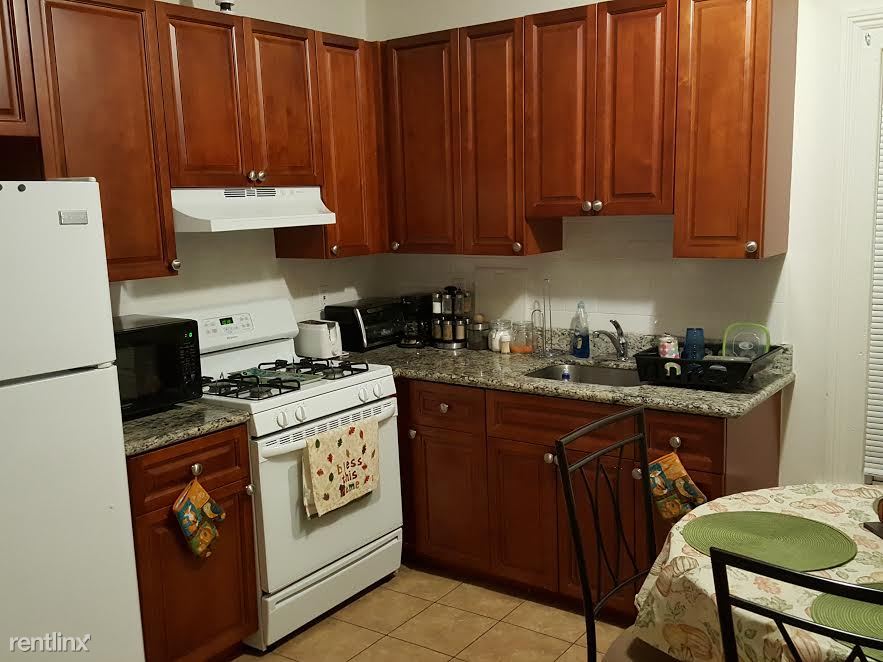 Primary Photo - 251 Black Rock Ave