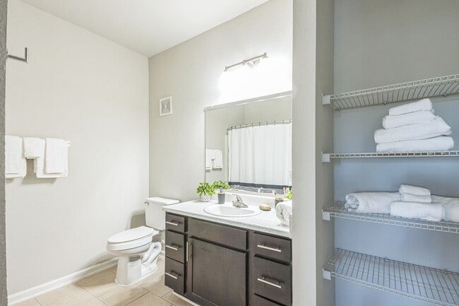 Building Photo - Villas at Colt Run Apartments