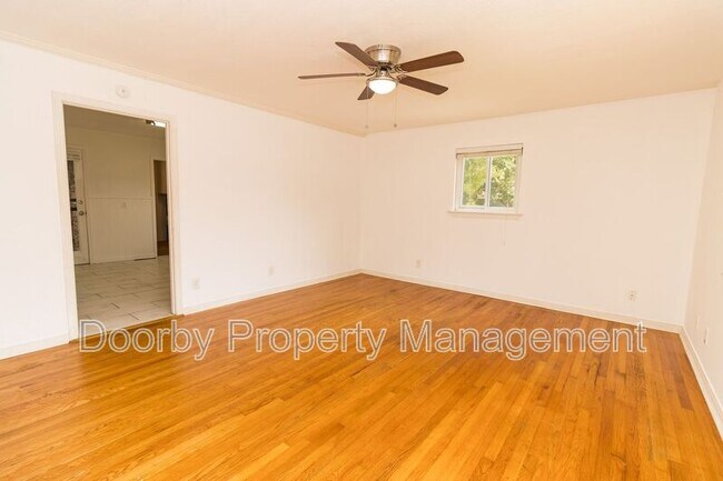 Foto del edificio - 833 Ashland Terrace