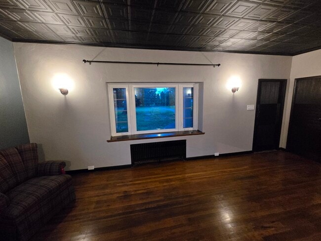 Building Photo - 606 Sunset Ave