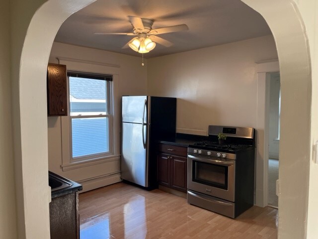 Building Photo - 867 Juno Ave