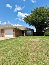 Building Photo - 307 Schumacher Dr