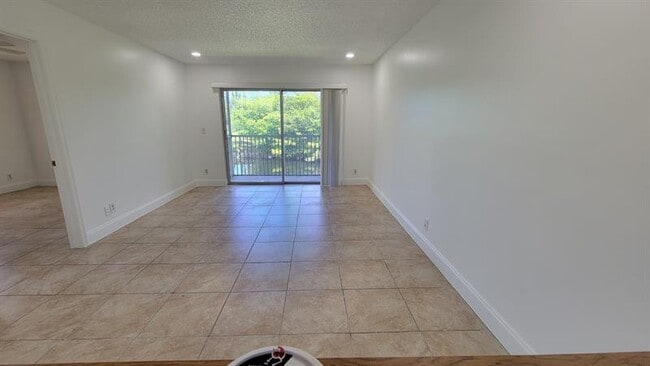 Building Photo - 3674 N University Dr
