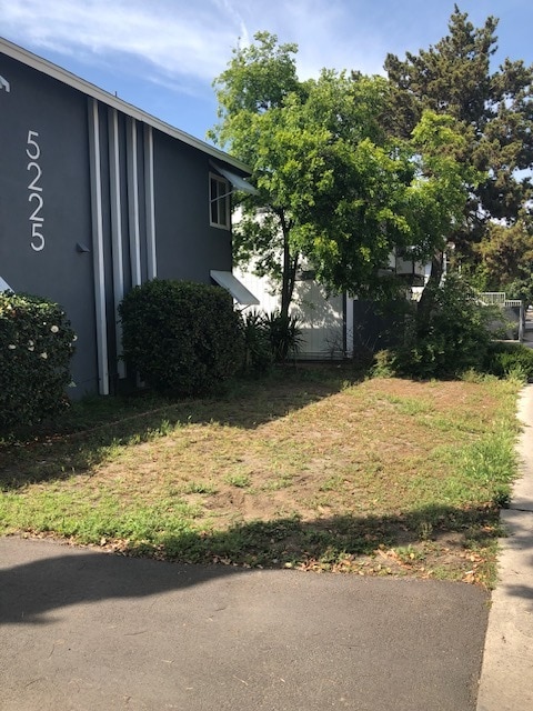 Building Photo - 5225 Satsuma Ave