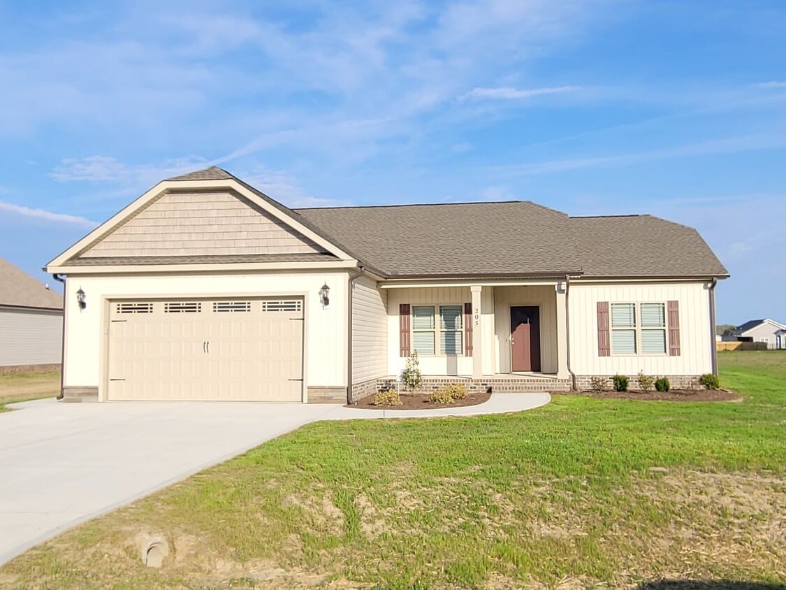 Primary Photo - 205 Fitzgerald Dr