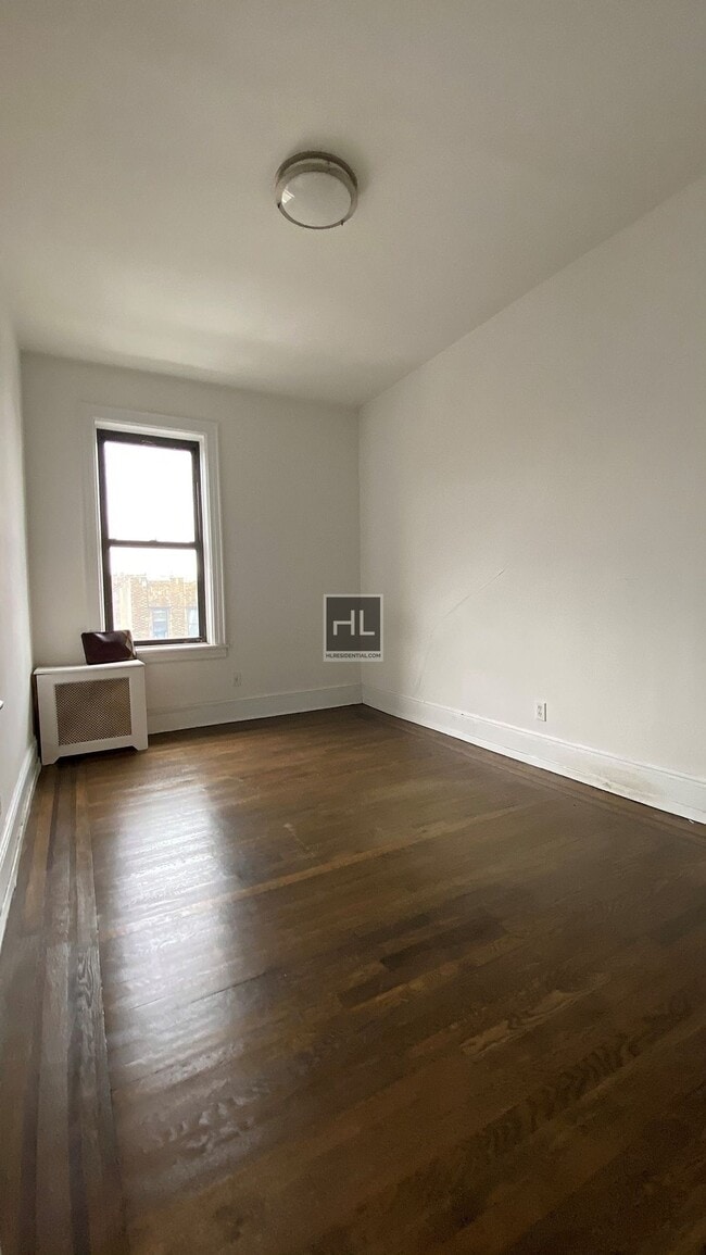 Building Photo - STEINWAY STREET