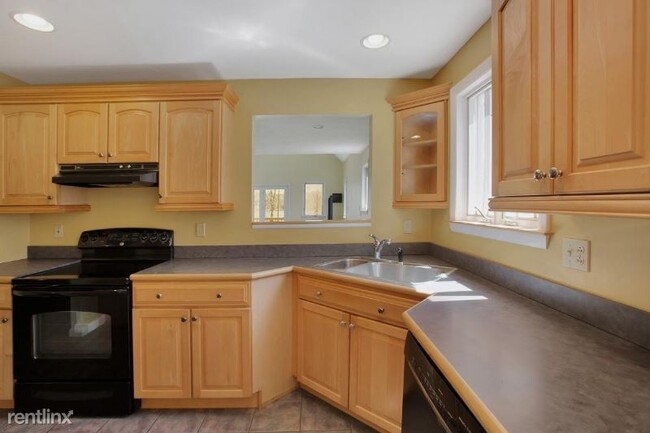 Foto del edificio - 4 br, 3 bath House - 31 Bradford Ln
