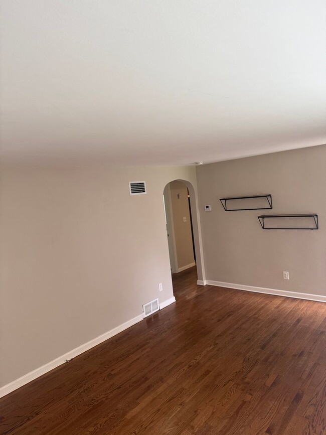 Photo - SPECIAL OFFER ! Sign lease by Monday 5/11/26 and  get  1/2 Off First Month rent! House