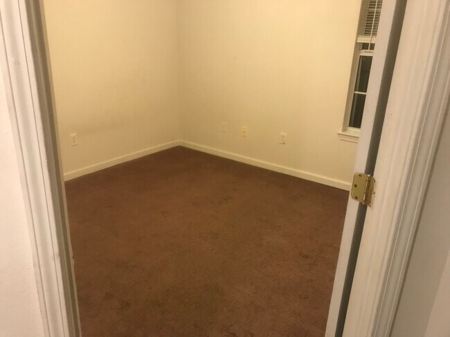 2nd Bedroom - 1000 E 7th CT